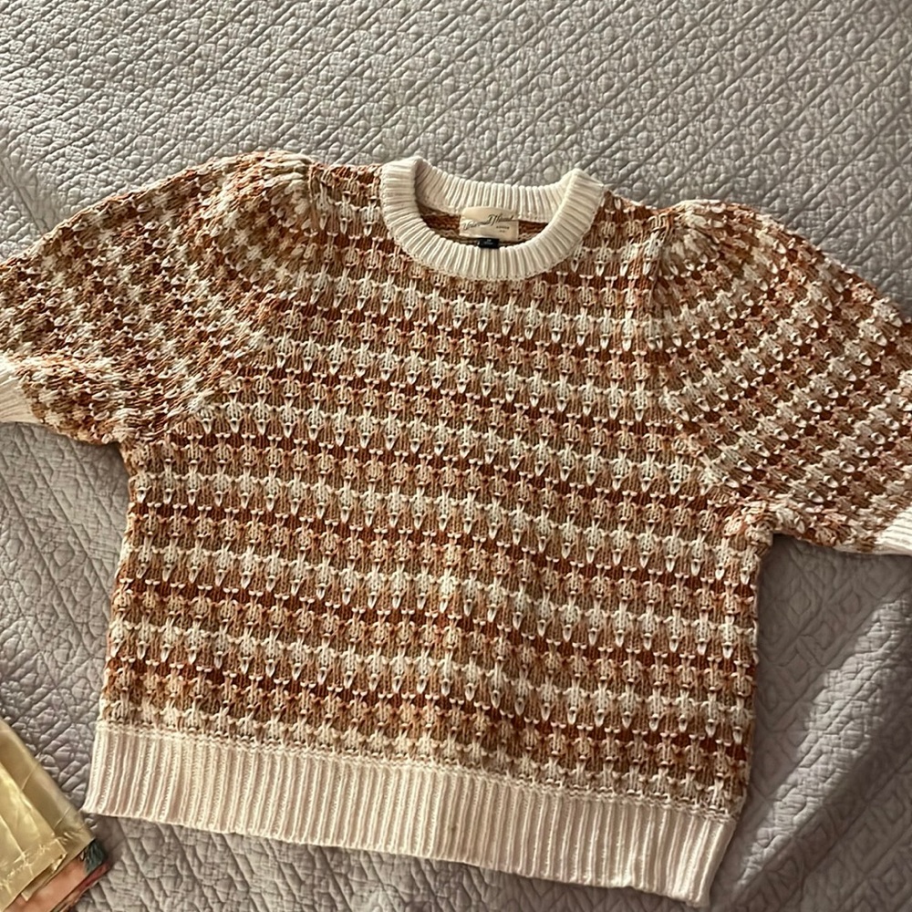 Universal Thread top